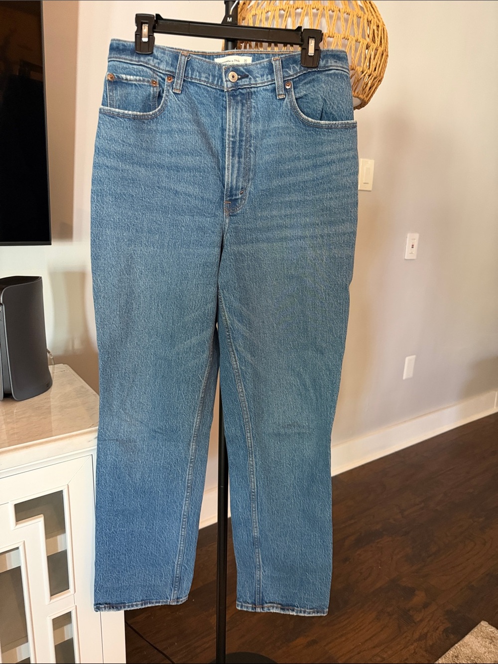 Abercrombie & Fitch Straight-Leg Women’s The 90’s Straight Ultra High Rise